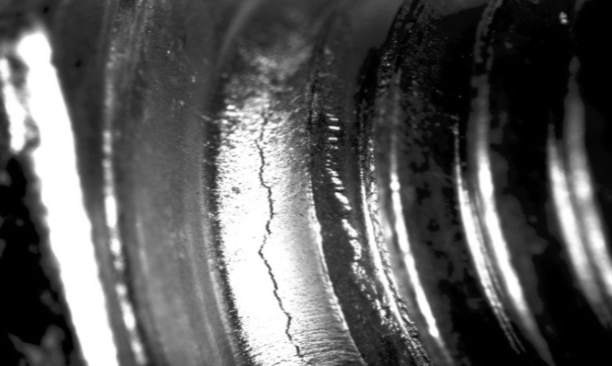 焼入れ割れの特徴